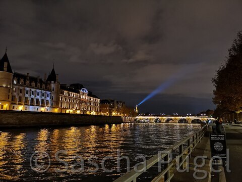 Paris bei Nacht